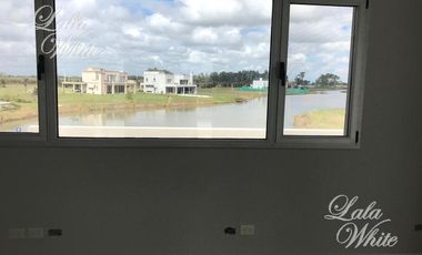 Casa en alquiler con vista a la laguna en La Providencia