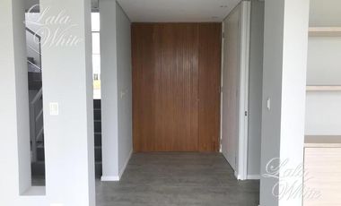 Casa en alquiler con vista a la laguna en La Providencia