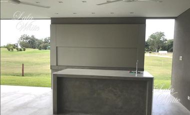 Casa en alquiler con vista a la laguna en La Providencia