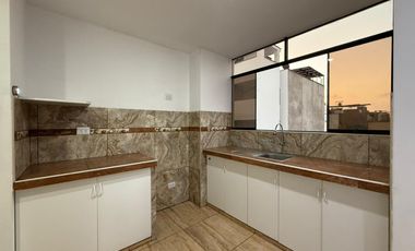 ALQUILER DEPARTAMENTO 2 DORMITORIOS 3ER PISO SURCO - S/. 1,6000