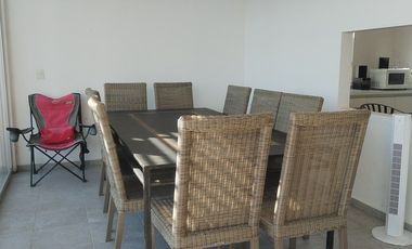 Casa en Venta minimalista,  Vistalago Tequesquitengo con carril de nado y jardín