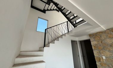 Casa en Venta minimalista,  Vistalago Tequesquitengo con carril de nado y jardín