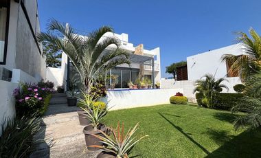 Casa en Venta minimalista,  Vistalago Tequesquitengo con carril de nado y jardín