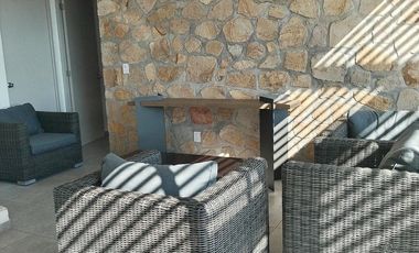 Casa en Venta minimalista,  Vistalago Tequesquitengo con carril de nado y jardín