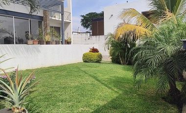Casa en Venta minimalista,  Vistalago Tequesquitengo con carril de nado y jardín