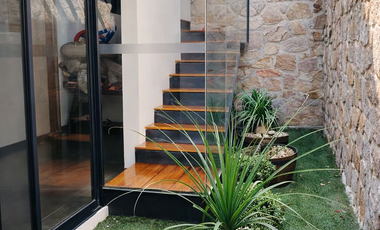 Casa en Venta, minimalista, con vista al lago de Tequesquitengo