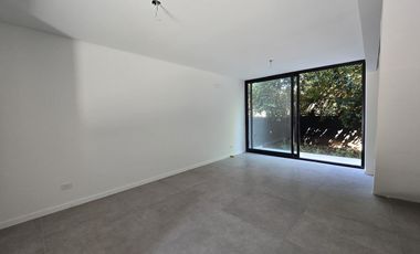 Departamento 3 amb. en duplex con jardin