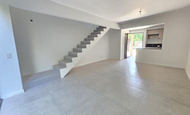 Departamento 3 amb. en duplex con jardin