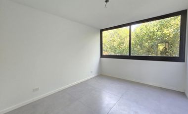 Departamento 3 amb. en duplex con jardin