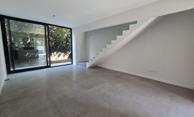 Departamento 3 amb. en duplex con jardin