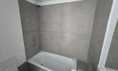 Departamento 3 amb. en duplex con jardin