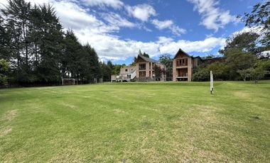 CASA EN VENTA TIPO SUITE DÚPLEX EN YARUQUÍ