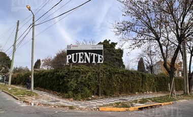 Lote en esquina para desarrollar en Monte Grande