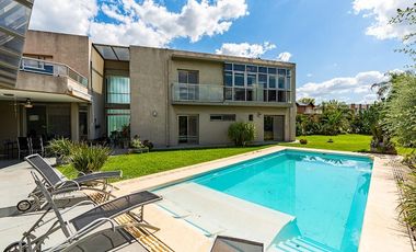 Imponente Casa en Cadaques - Funes Hills