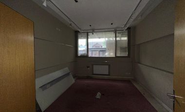 Oficinas en alquiler - 868 m2 - Lote propio sin expensas - 15 cocheras.