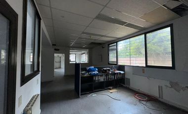 Oficinas en alquiler - 868 m2 - Lote propio sin expensas - 15 cocheras.