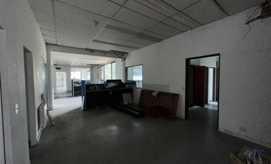 Oficinas en alquiler - 868 m2 - Lote propio sin expensas - 15 cocheras.