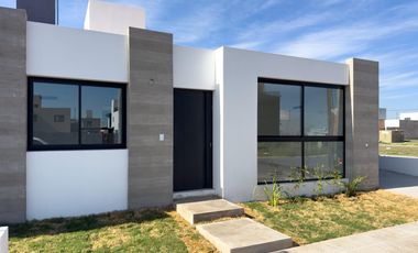 Duplex de 2 dormitorios en alquiler Quebrada de Manantiales, frente espacio verde