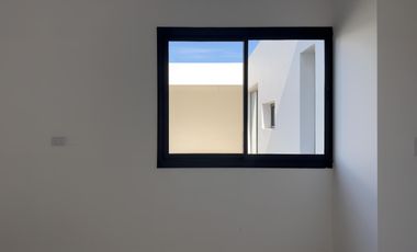 Duplex de 2 dormitorios en alquiler Quebrada de Manantiales, frente espacio verde