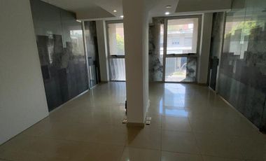 Local Comercial en Alquiler, Av. 24 de Septiembre 1215, Barrio General Paz, Córdoba.