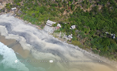 Terreno Frente al Mar con Cabañas Ecológicas