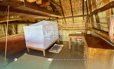 Terreno Frente al Mar con Cabañas Ecológicas