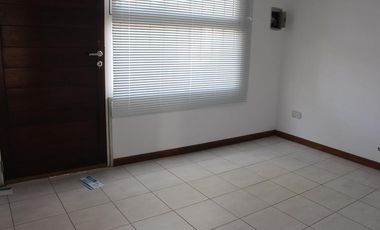 8 DE NOVIEMBRE AL 600 - VENTA DE CASA DE 2 DORMITORIOS EN ROSARIO