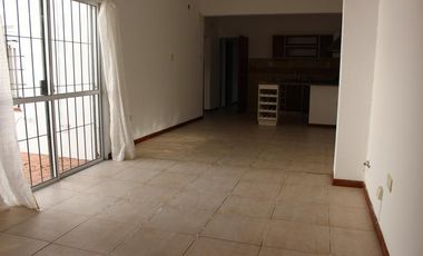 8 DE NOVIEMBRE AL 600 - VENTA DE CASA DE 2 DORMITORIOS EN ROSARIO