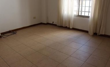 8 DE NOVIEMBRE AL 600 - VENTA DE CASA DE 2 DORMITORIOS EN ROSARIO