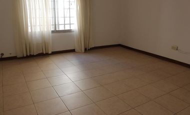 8 DE NOVIEMBRE AL 600 - VENTA DE CASA DE 2 DORMITORIOS EN ROSARIO