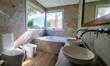 Casa en Venta Costa Esmeralda