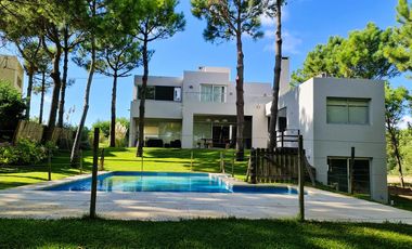 Casa en Venta Costa Esmeralda