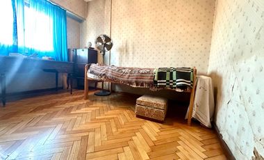 CASA 5 AMBIENTES SOBRE LOTE PROPIO Y LOCAL EN BARRACAS VENTA