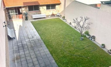 CASA 5 AMBIENTES SOBRE LOTE PROPIO Y LOCAL EN BARRACAS VENTA