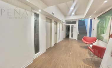 Alquiler Impecable Local comercial con Oficinas en el Centro