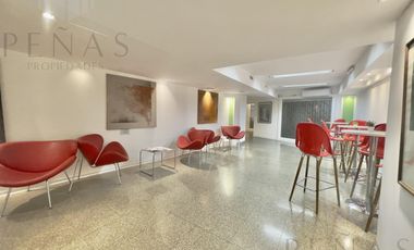 Alquiler Impecable Local comercial con Oficinas en el Centro
