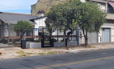 ¡Casa de tres ambientes en venta!