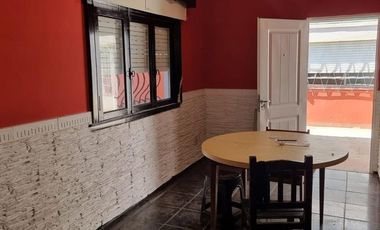 ¡Casa de tres ambientes en venta!