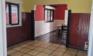 ¡Casa de tres ambientes en venta!