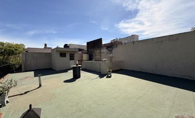 EXCELENTE LOCAL EN ESQUINA CON TERRAZA