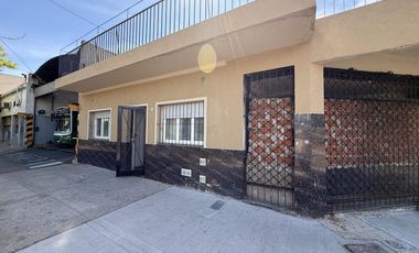 EXCELENTE LOCAL EN ESQUINA CON TERRAZA