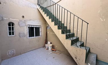 EXCELENTE LOCAL EN ESQUINA CON TERRAZA