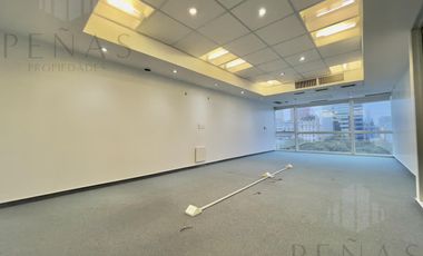 Oficina  impecable  de 120 m2 Edificio Corporativo AAA  en Monserrat - 1 cocheras