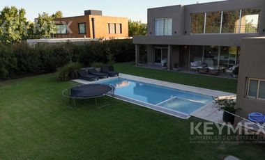 Casa en venta y alquiler en La Berlina, Pilará Golf Country