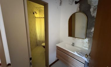 VENTA- EXCELENTE CASA EN PILAR CENTRO -A REFACCIONAR