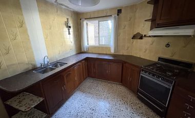 VENTA- EXCELENTE CASA EN PILAR CENTRO -A REFACCIONAR
