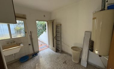 VENTA- EXCELENTE CASA EN PILAR CENTRO -A REFACCIONAR