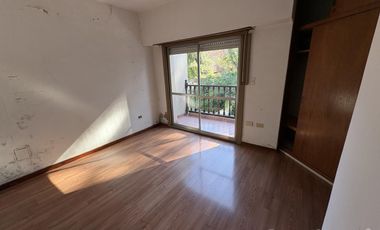 VENTA- EXCELENTE CASA EN PILAR CENTRO -A REFACCIONAR