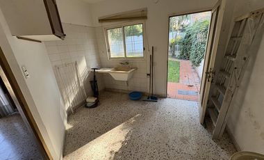 VENTA- EXCELENTE CASA EN PILAR CENTRO -A REFACCIONAR