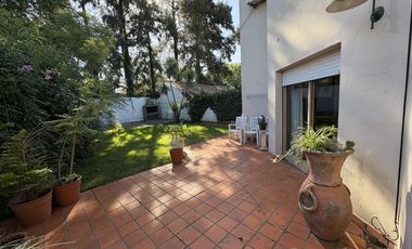 VENTA- EXCELENTE CASA EN PILAR CENTRO -A REFACCIONAR